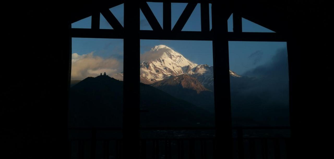 Hotel Aronia Kazbegi Exterior foto