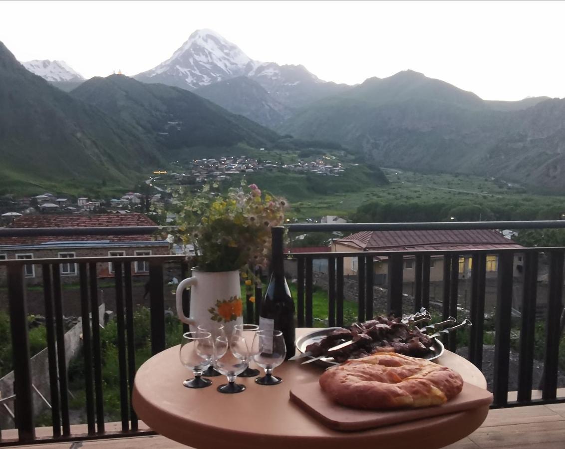 Hotel Aronia Kazbegi Exterior foto