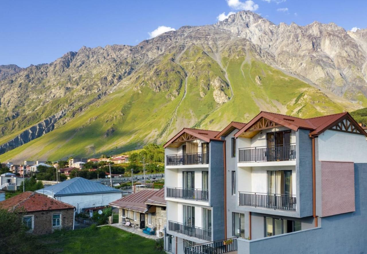 Hotel Aronia Kazbegi Exterior foto