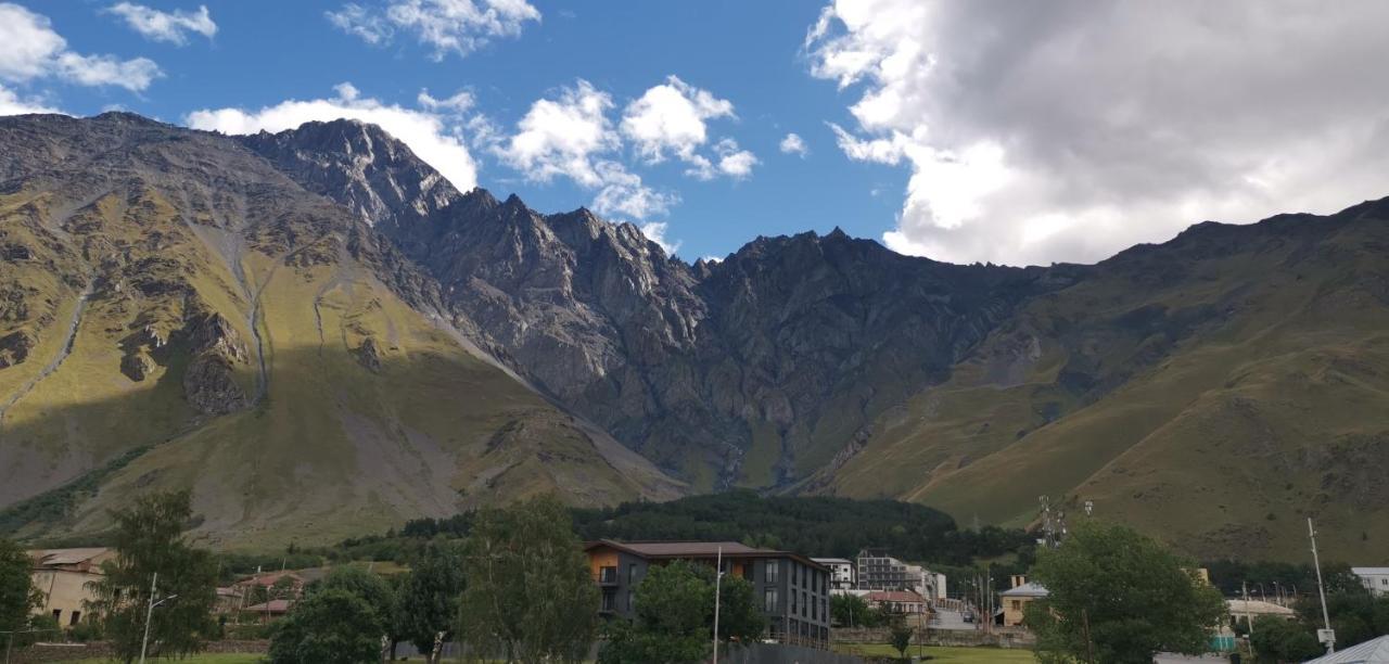 Hotel Aronia Kazbegi Exterior foto