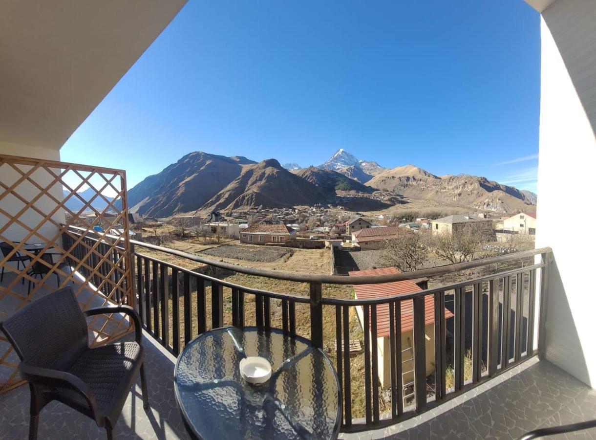 Hotel Aronia Kazbegi Exterior foto